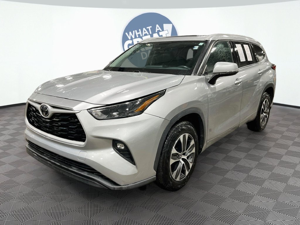 Used 2022 Toyota Highlander XLE