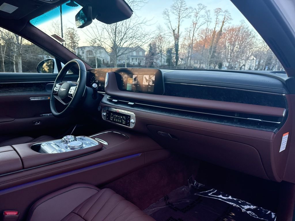 Used 2025 Genesis G90 3.5T image 37