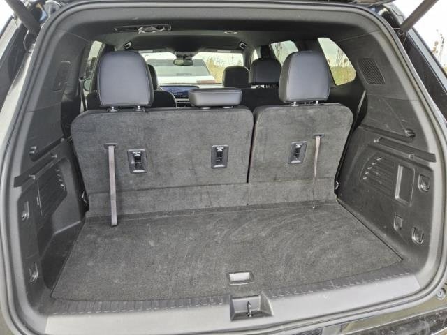 Used 2025 Buick Enclave Sport Touring image 13