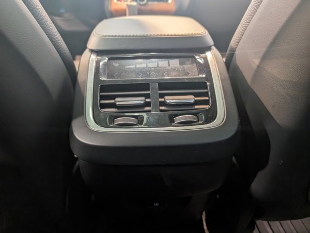 Used 2023 Volvo XC90 B5 Plus w/ Protection Package Premier image 24