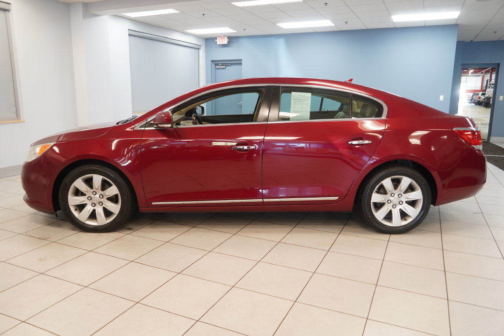 Used 2010 Buick LaCrosse CXS FWD image 2