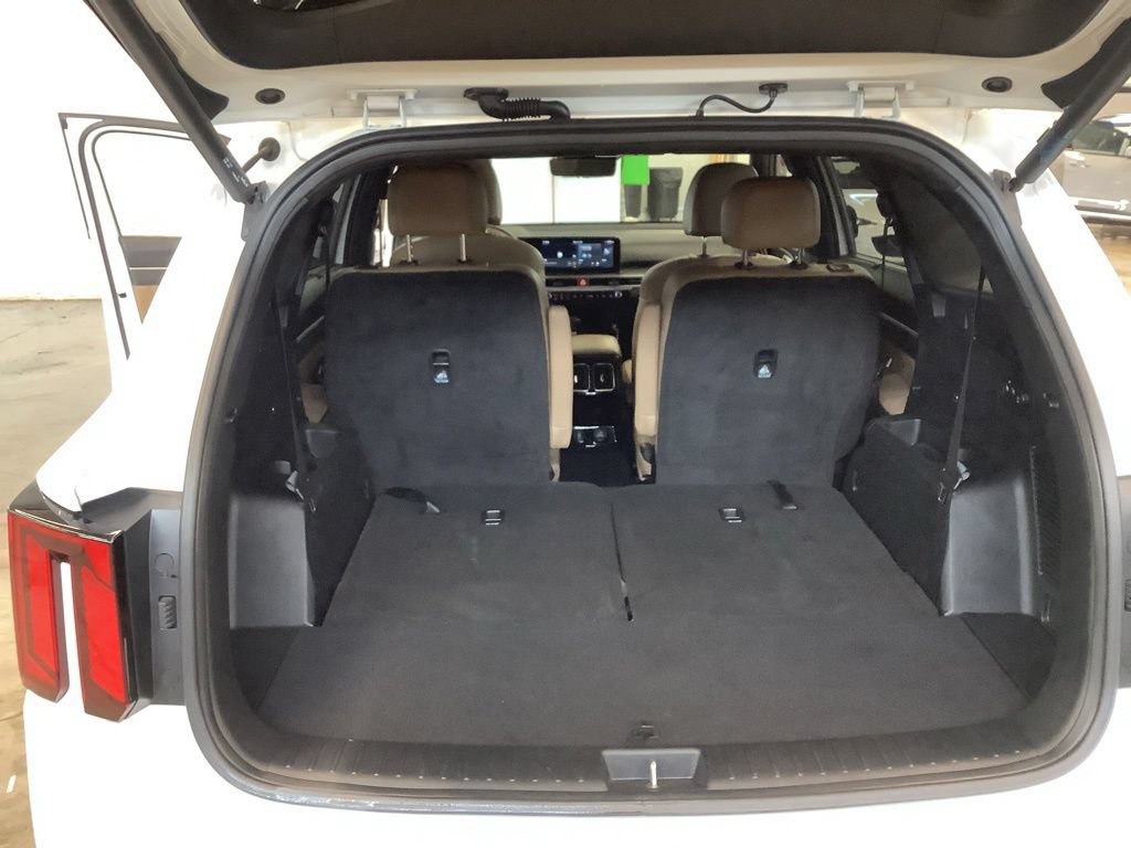 Certified 2024 Kia Sorento SX Prestige w/ Olive Brown Leather Package AWD/4WD image 27