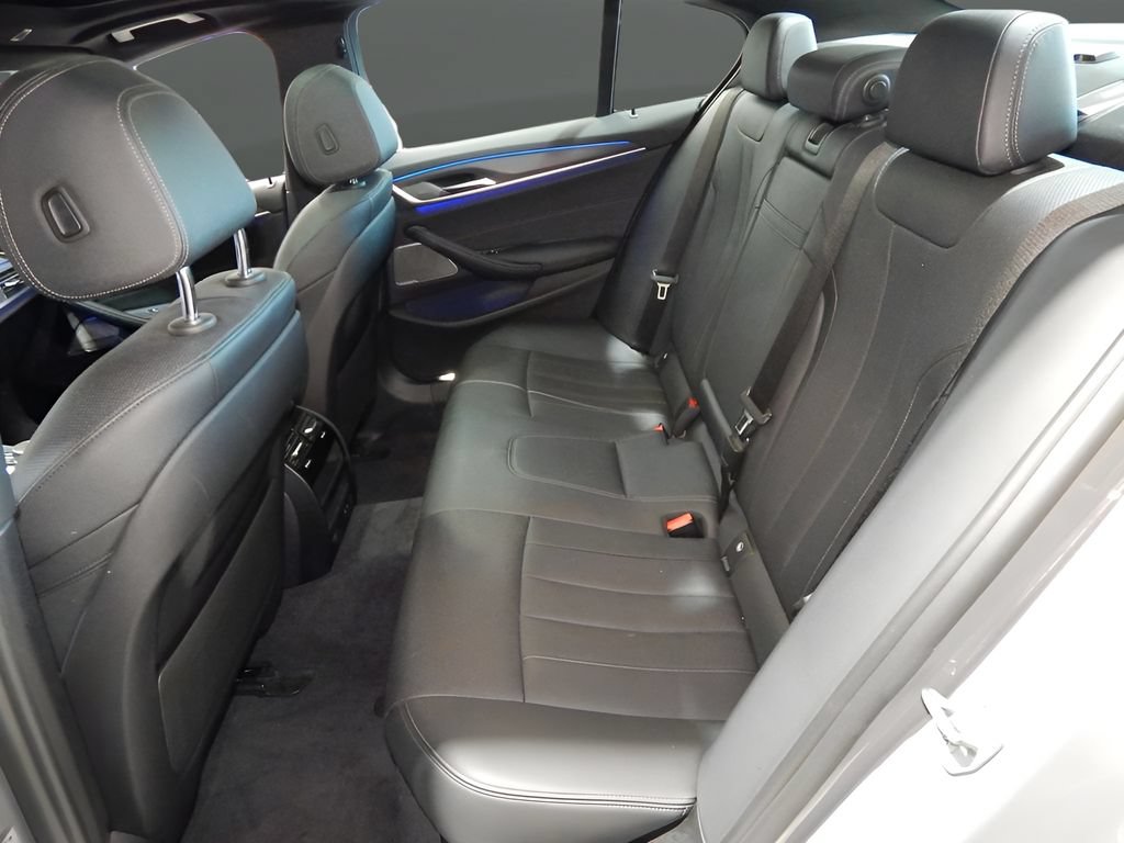 Used 2022 BMW 540i xDrive w/ M Sport Package AWD/4WD image 20