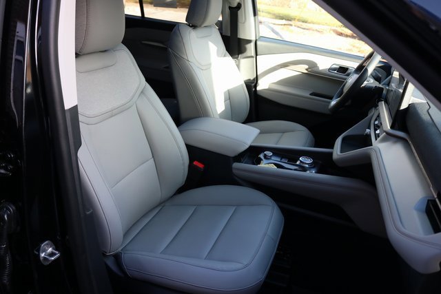 New 2026 Ford Explorer Active w/ Active Comfort Package image 25
