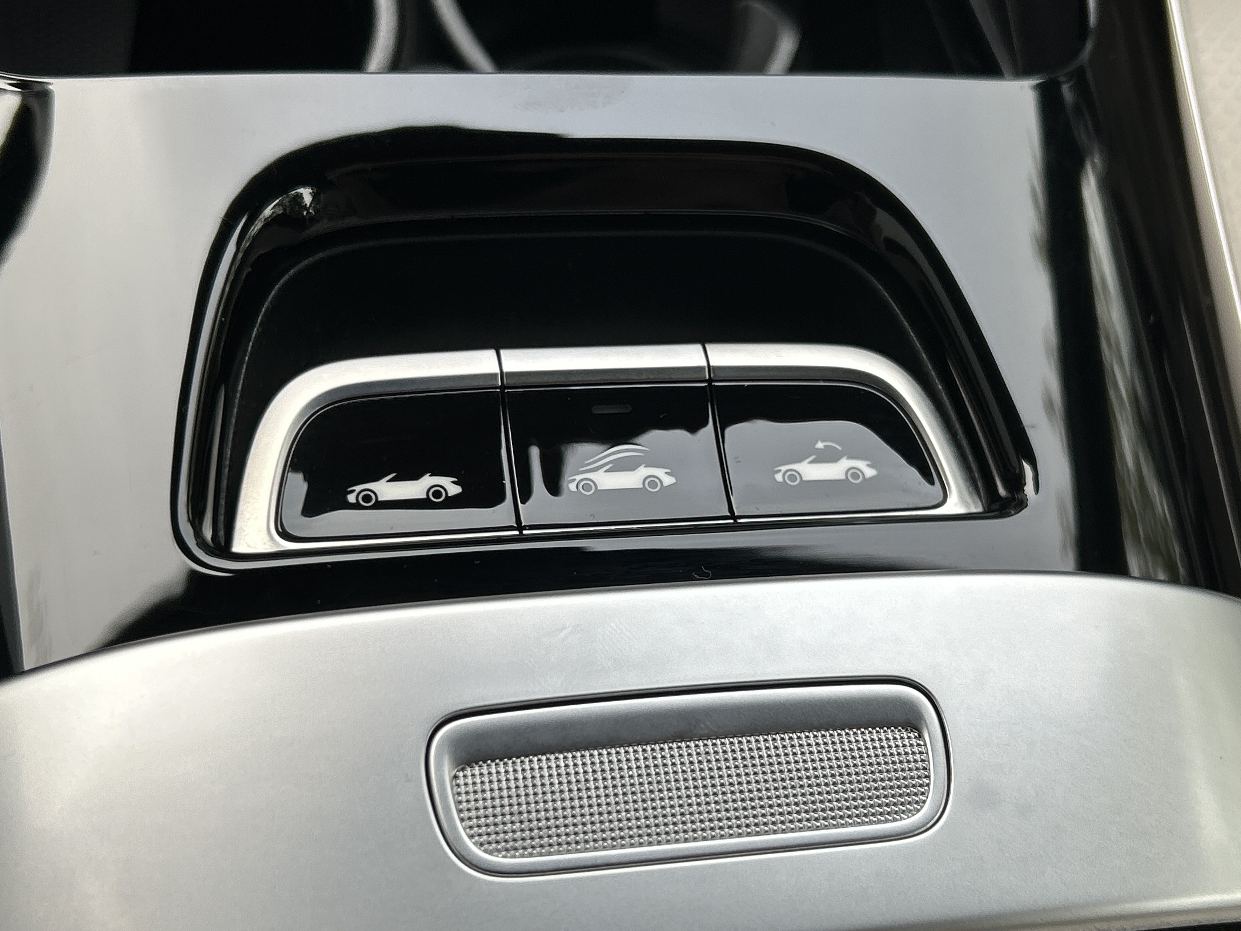 Certified 2025 Mercedes-Benz CLE 300 4MATIC Cabriolet image 45