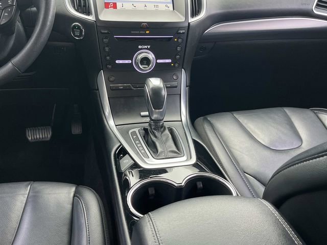 Used 2017 Ford Edge Titanium w/ Technology Package FWD image 21