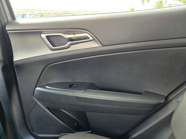 Used 2026 Kia Sportage S image 12