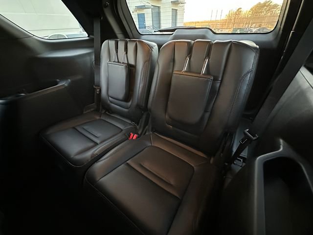 Used 2018 Ford Explorer XLT w/ Equipment Group 202A image 38