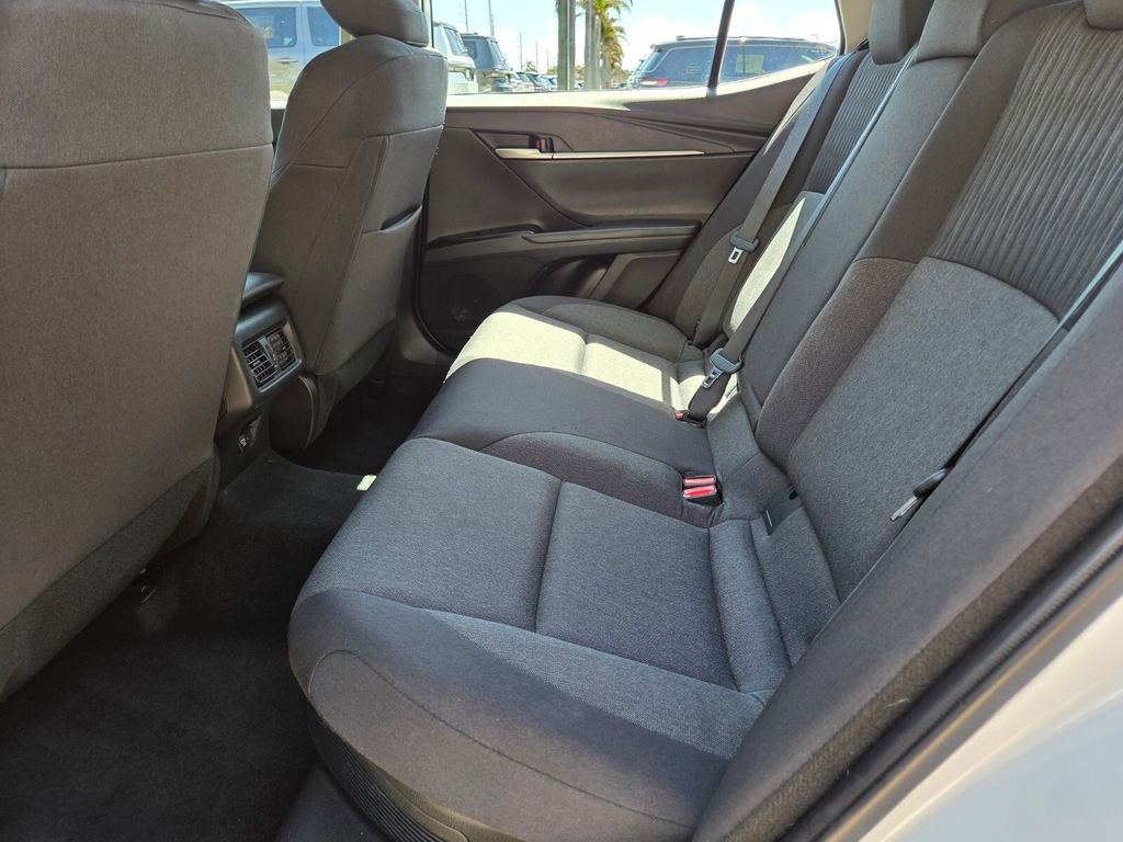 Used 2025 Toyota Camry LE FWD image 17