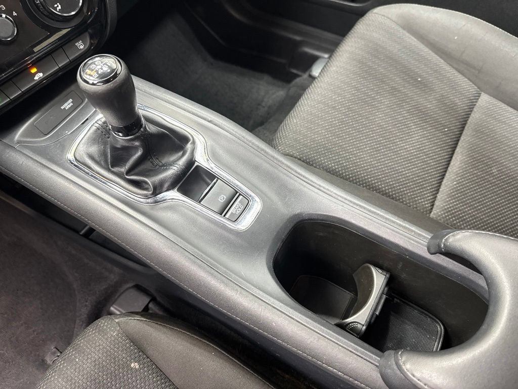 Used 2016 Honda HR-V LX image 25