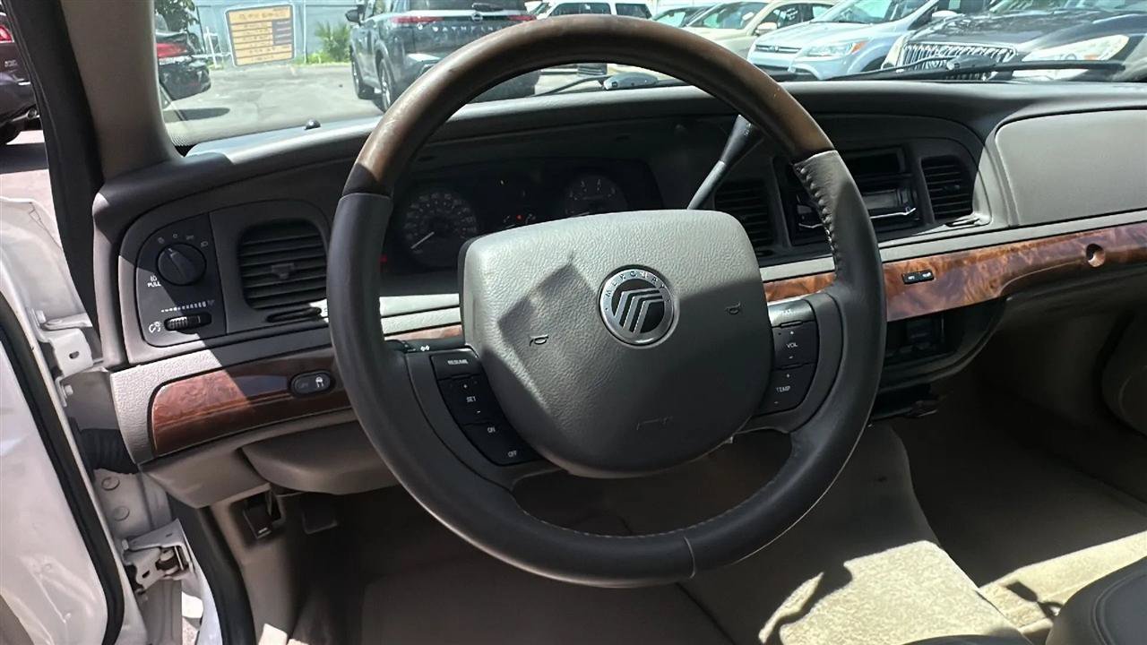 Used 2009 Mercury Grand Marquis LS RWD image 37