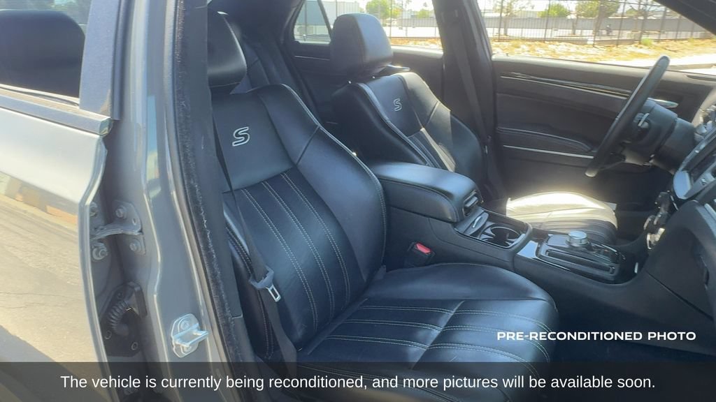 Used 2018 Chrysler 300 S w/ S Model Appearance Package RWD image 15