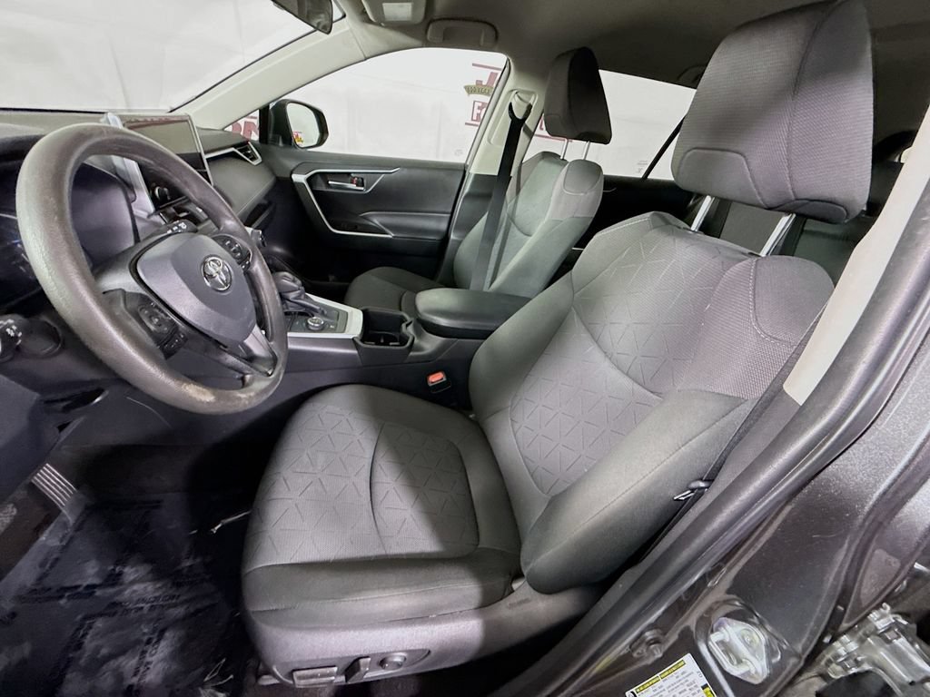 Used 2023 Toyota RAV4 XLE AWD/4WD image 24