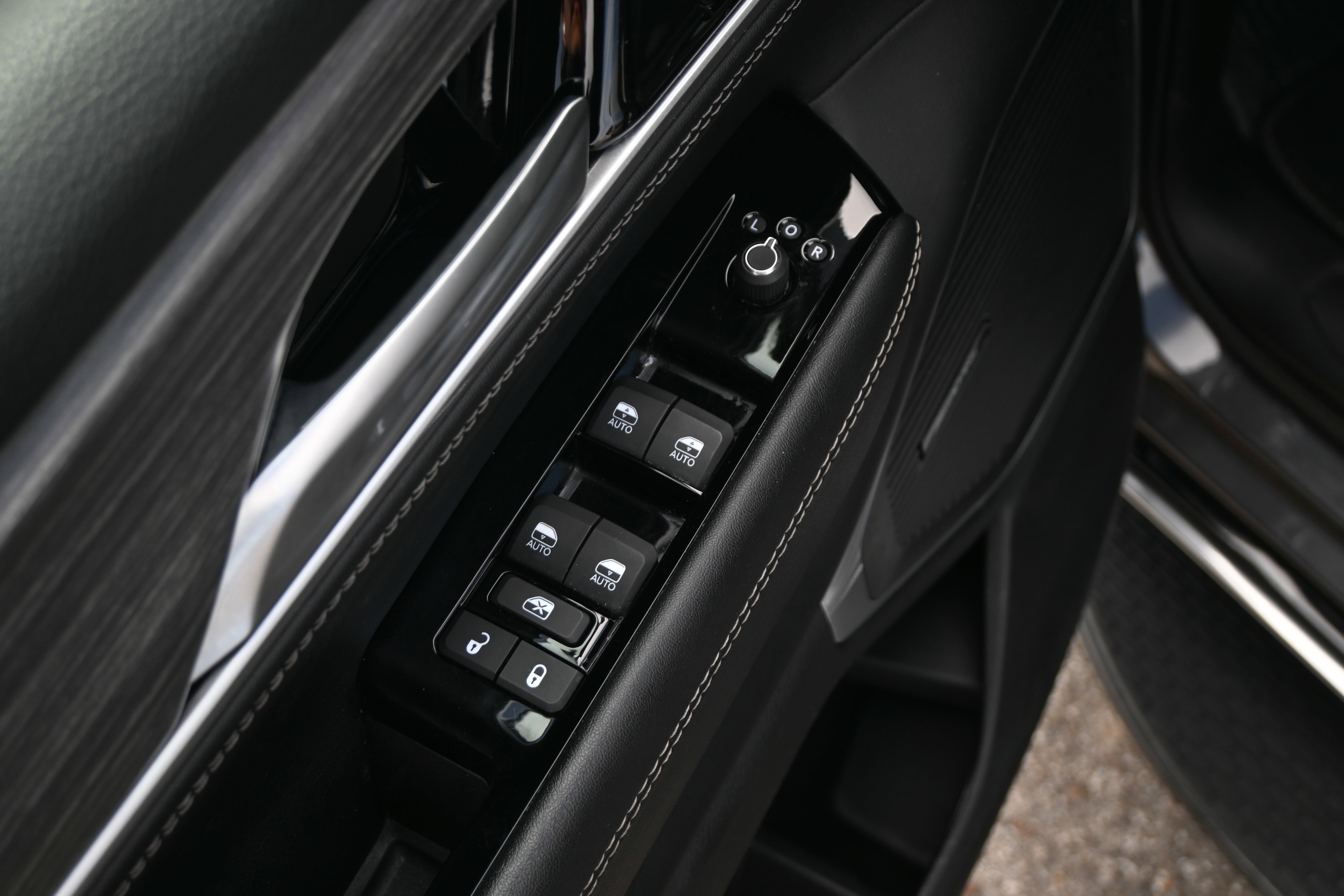 Used 2024 Jeep Wagoneer Series III image 30