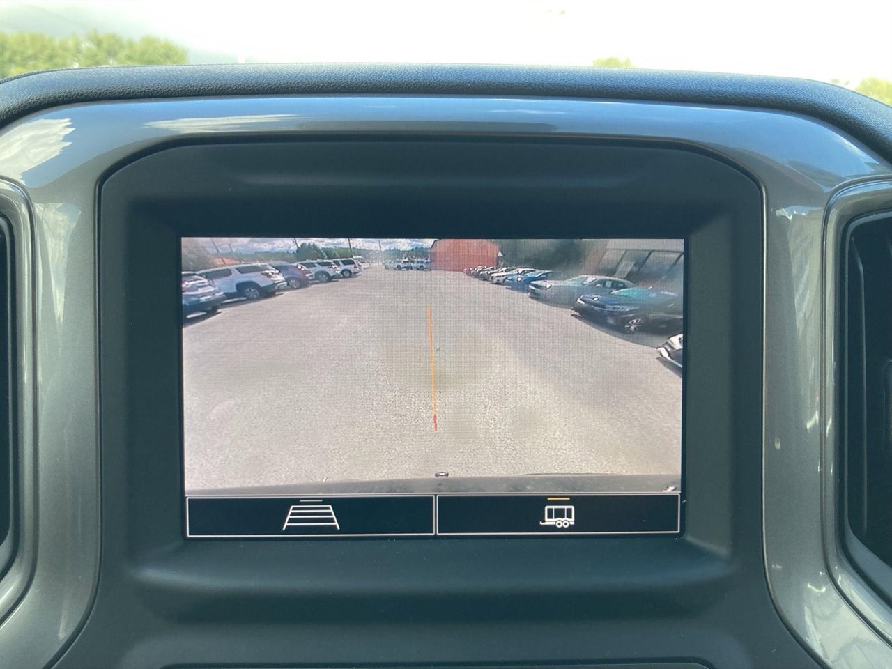 Used 2022 Chevrolet Silverado 1500 Custom image 19