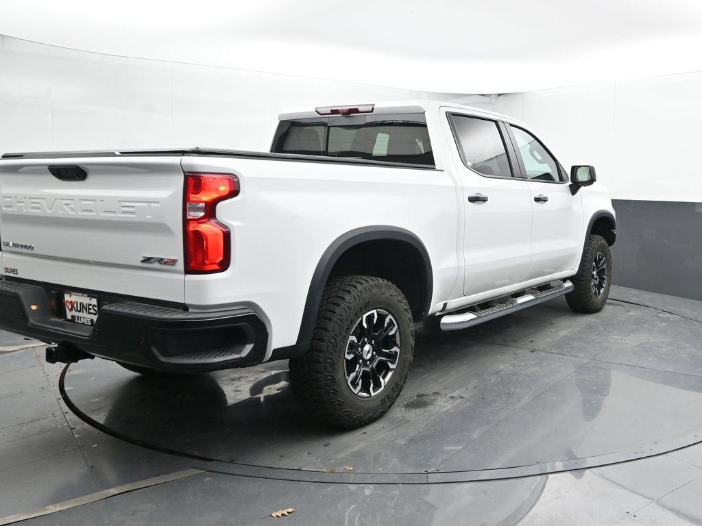Used 2024 Chevrolet Silverado 1500 ZR2 w/ Technology Package AWD/4WD image 9