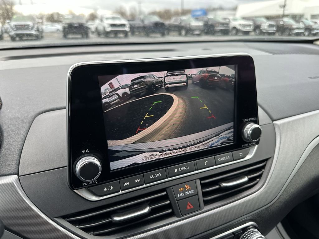 Used 2024 Nissan Altima 2.5 SR FWD image 17