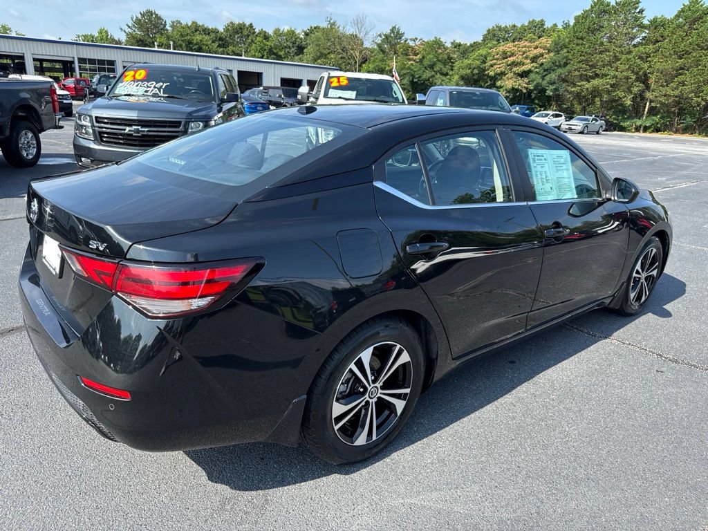 Used 2022 Nissan Sentra SV FWD image 2