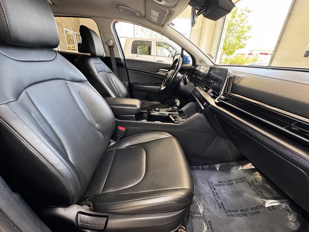 Used 2025 Kia Sportage EX AWD/4WD image 47