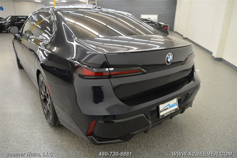 Used 2023 BMW 740i RWD image 13