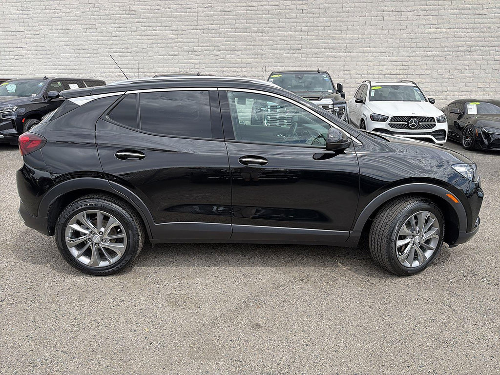 Used 2023 Buick Encore GX Essence w/ Experience Buick Package FWD image 4