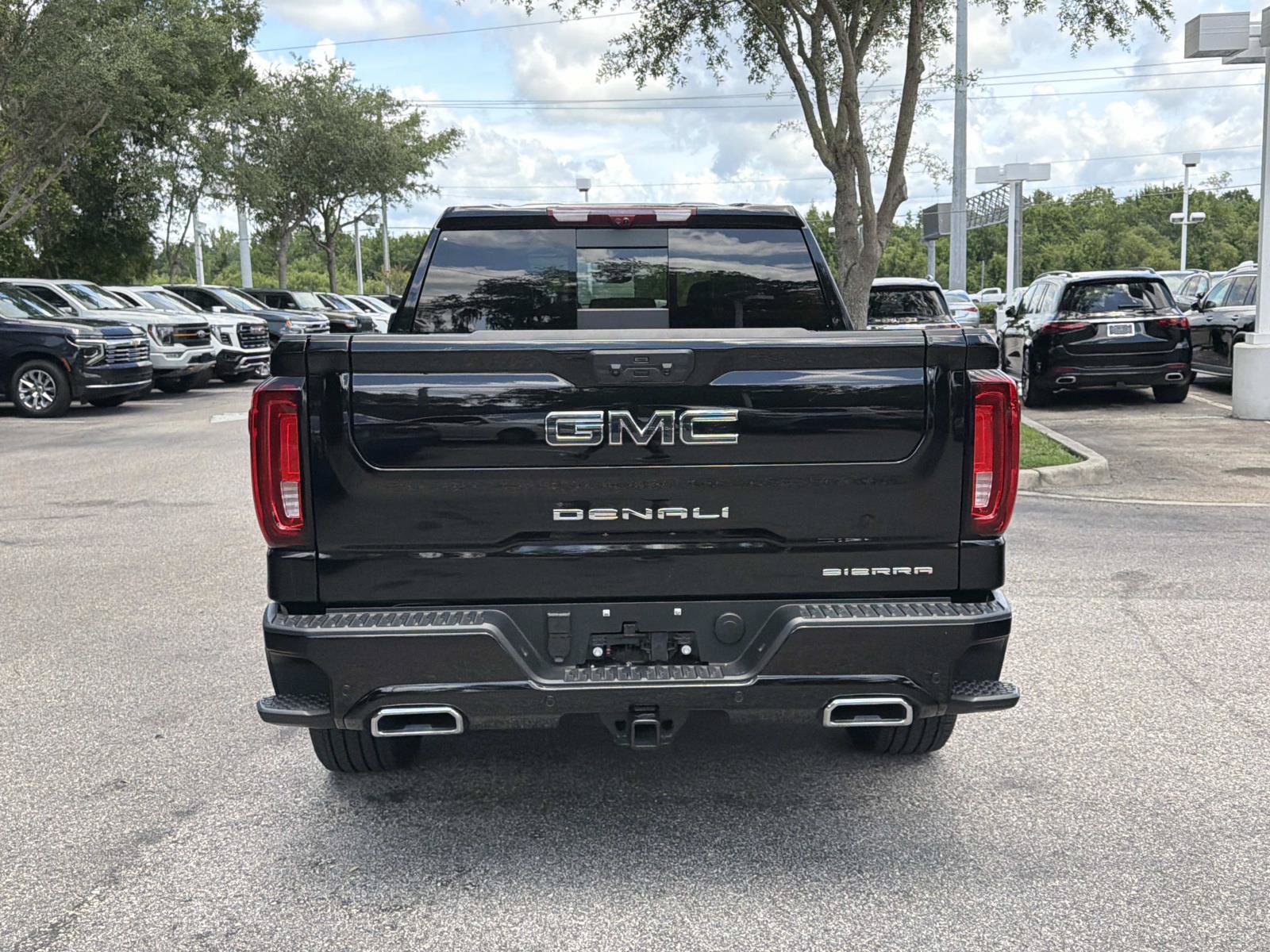Used 2026 GMC Sierra 1500 Denali Ultimate AWD/4WD image 4