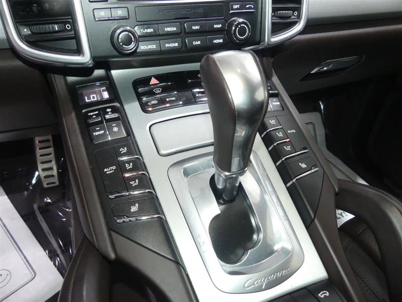 Used 2017 Porsche Cayenne GTS AWD/4WD image 39