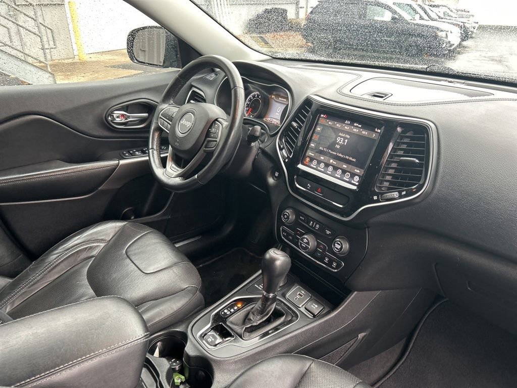 Used 2019 Jeep Cherokee Limited image 40