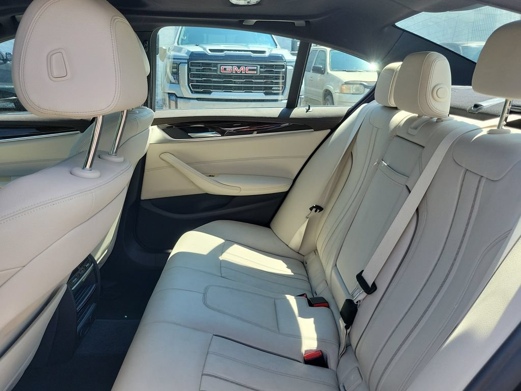 Used 2018 BMW 530i w/ Premium Package RWD image 15
