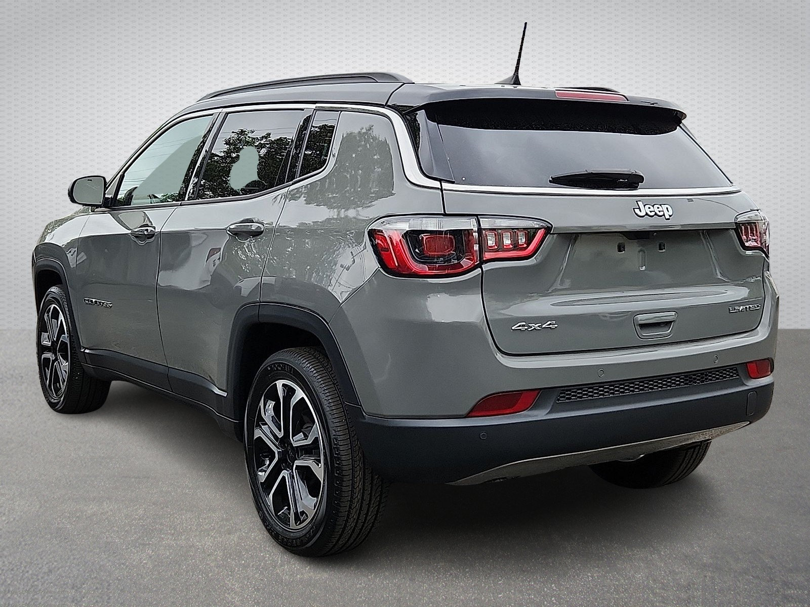 Certified 2024 Jeep Compass Limited AWD/4WD image 4