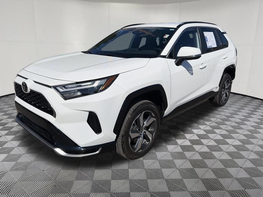 Used 2025 Toyota RAV4 SE AWD/4WD image 4