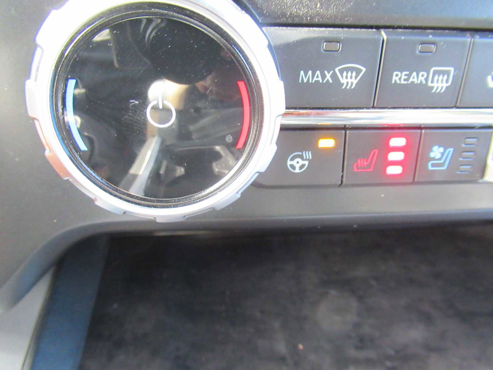 Used 2023 Ford F350 Lariat image 28