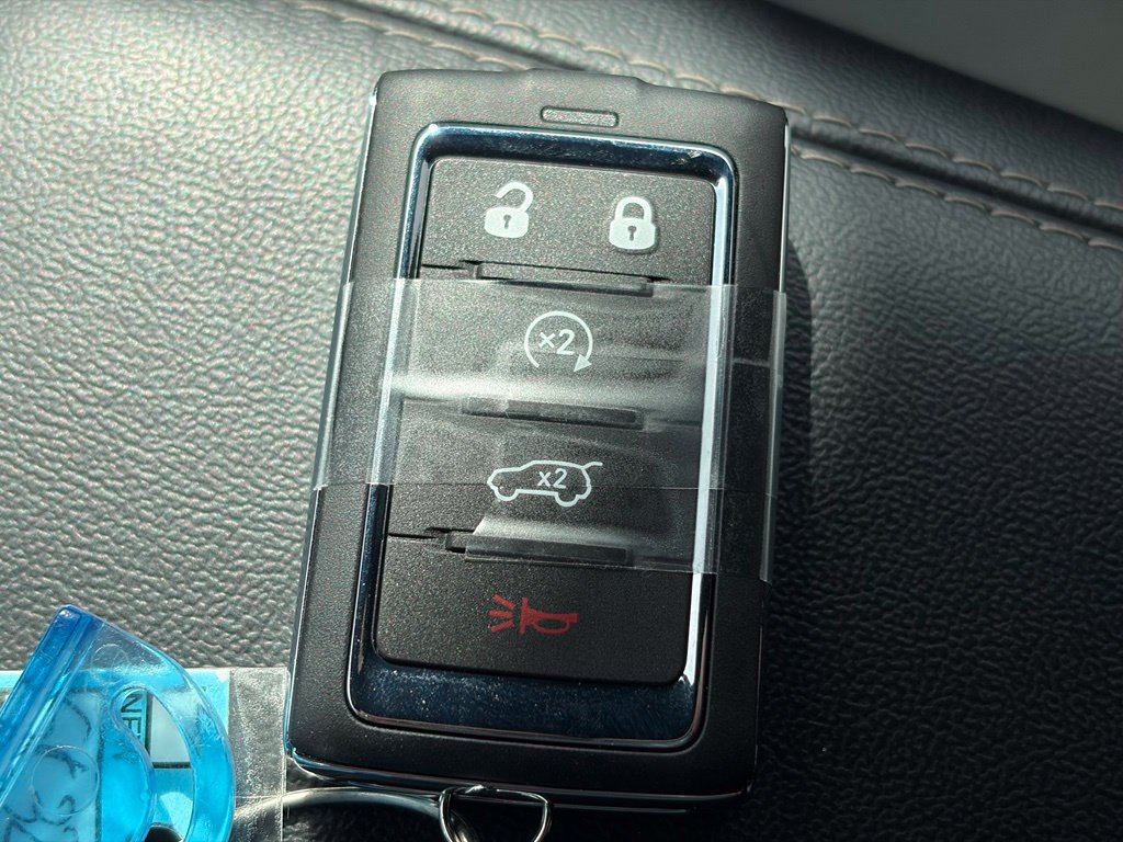 Certified 2025 Jeep Grand Cherokee Limited AWD/4WD image 39