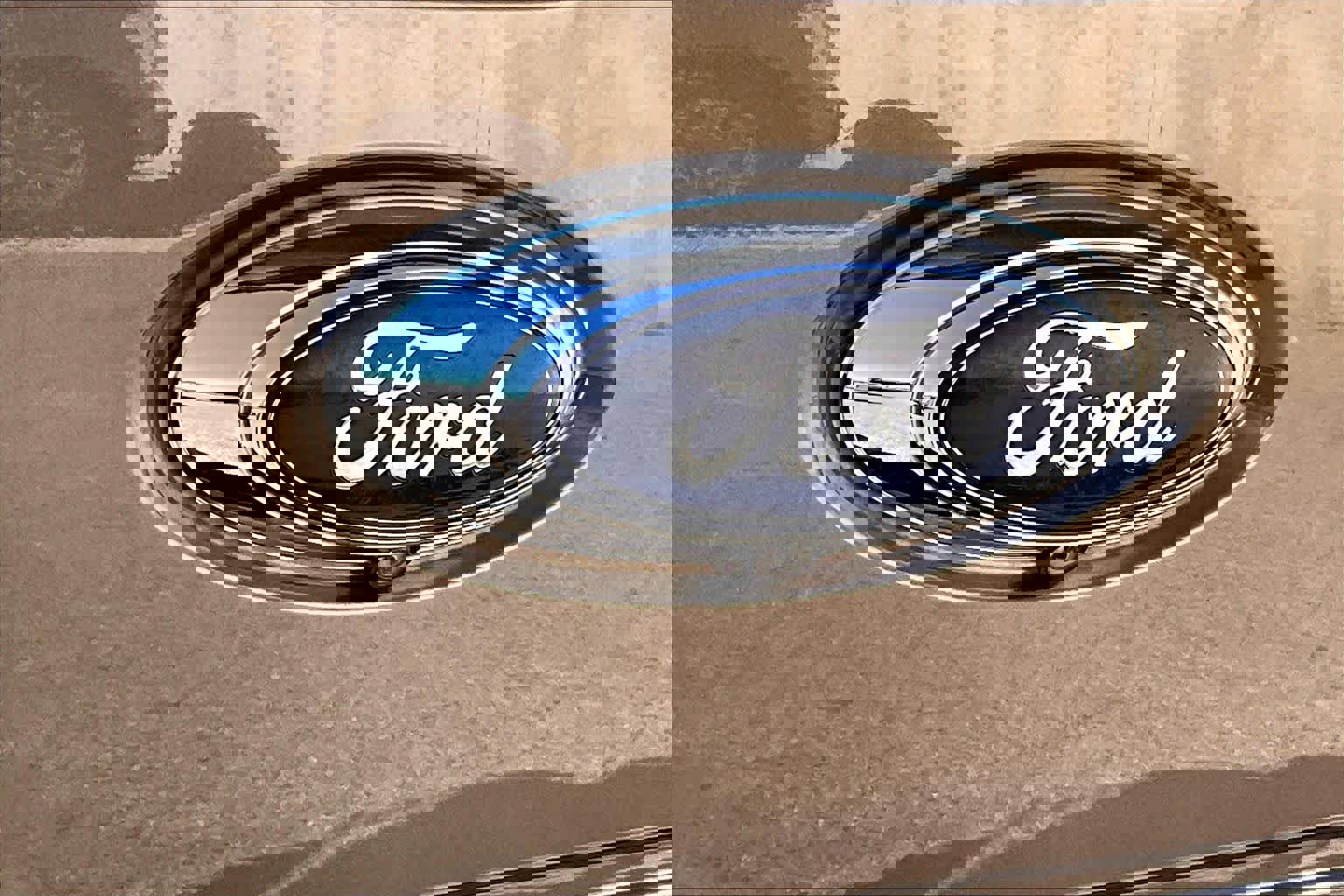 Used 2015 Ford F250 Lariat w/ Lariat Ultimate Package image 31