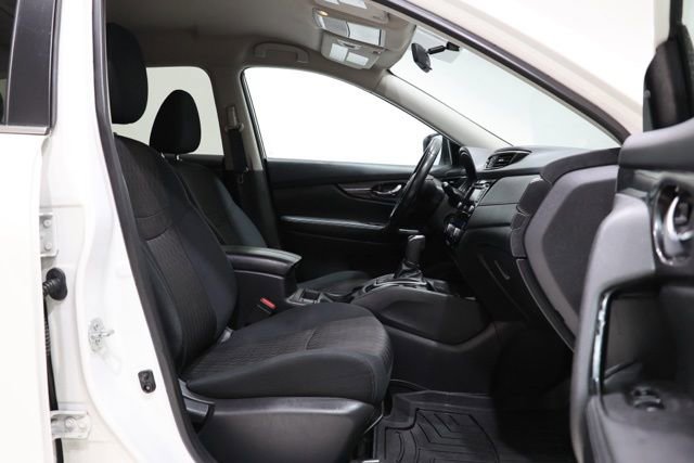 Used 2018 Nissan Rogue SV w/ Premium Package image 36