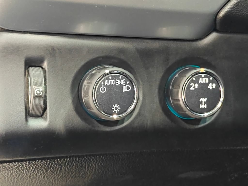 Used 2015 Chevrolet Tahoe LT AWD/4WD image 9