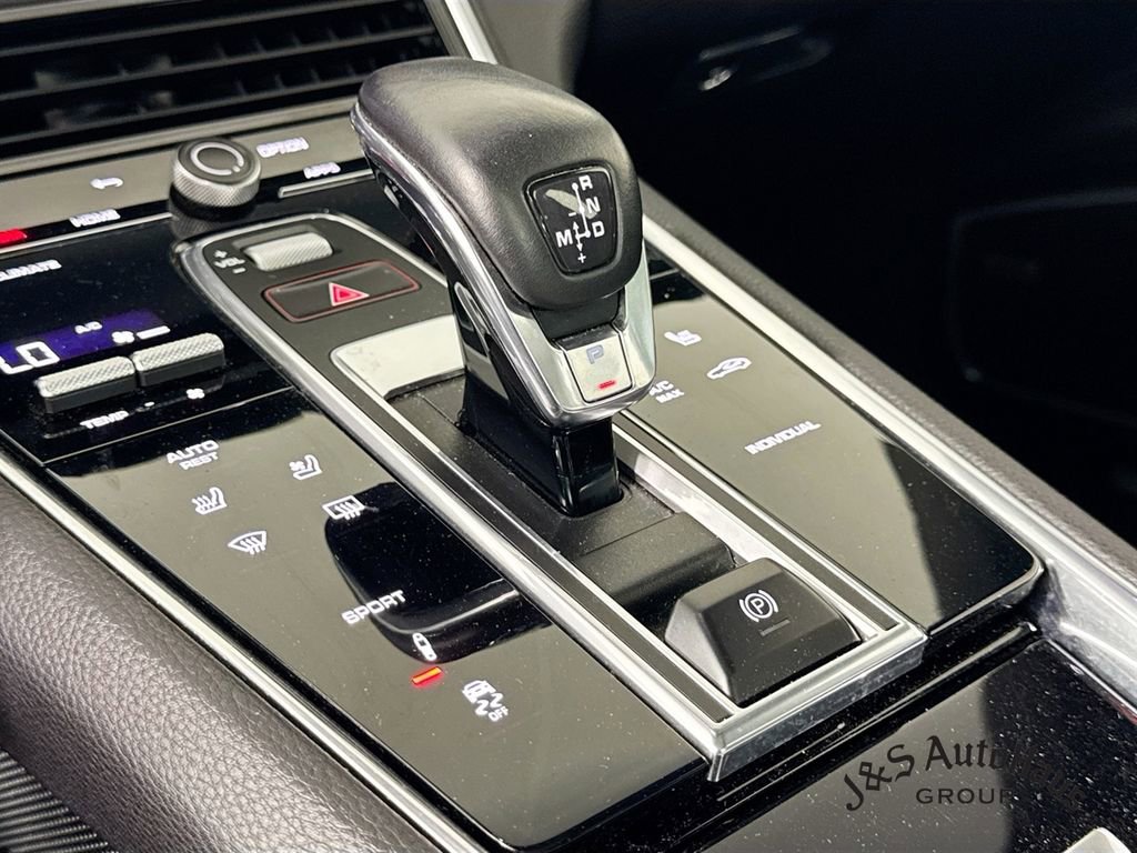 Used 2021 Porsche Panamera 4 AWD/4WD image 22