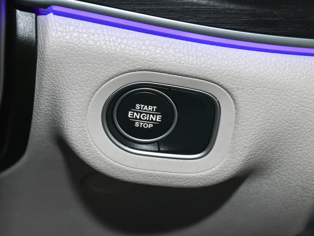 Used 2025 Mercedes-Benz GLE 450e GLE 450e w/ AMG Line Exterior image 34