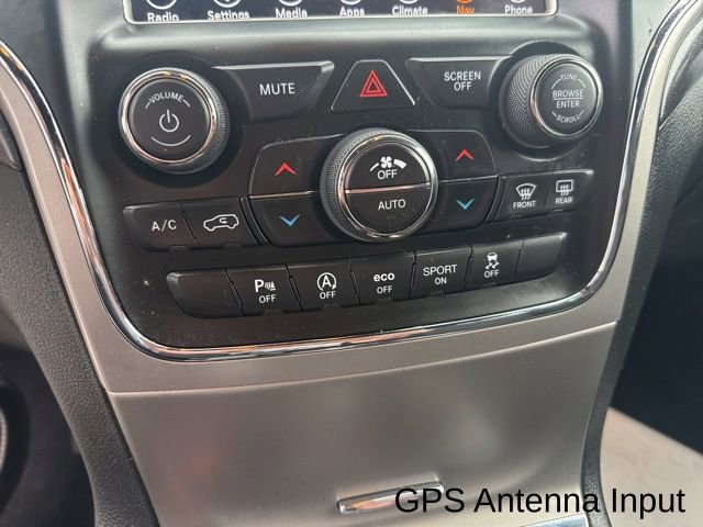 Used 2018 Jeep Grand Cherokee Laredo AWD/4WD image 14