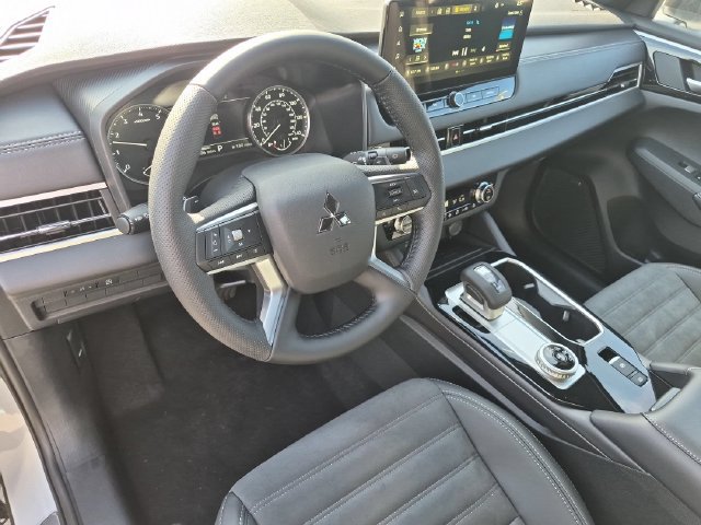 New 2026 Mitsubishi Outlander LE FWD image 16