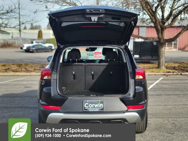 Used 2023 Chevrolet TrailBlazer LT w/ Convenience Package image 17