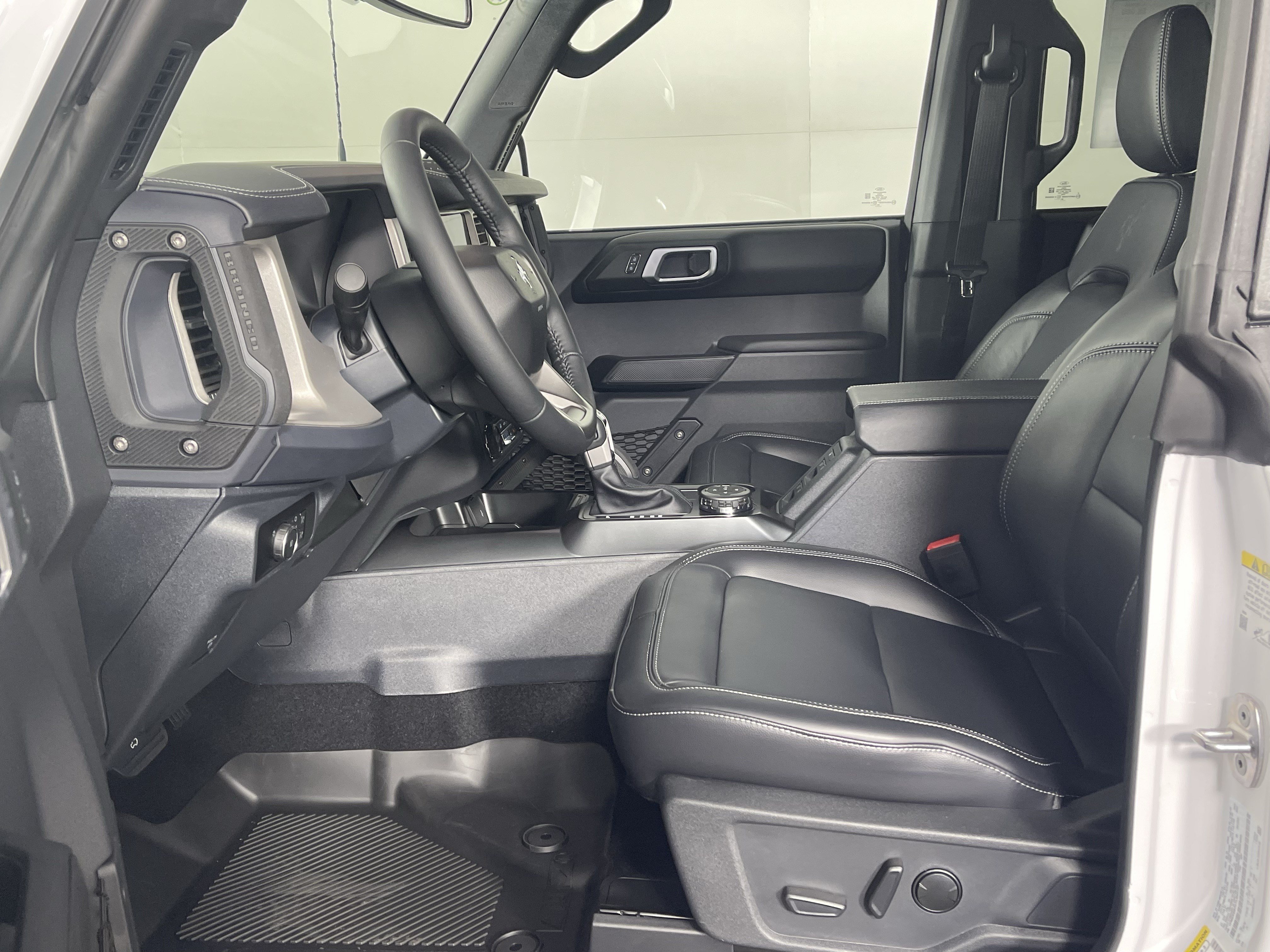 New 2026 Ford Bronco Outer Banks w/ Sasquatch Package AWD/4WD image 11