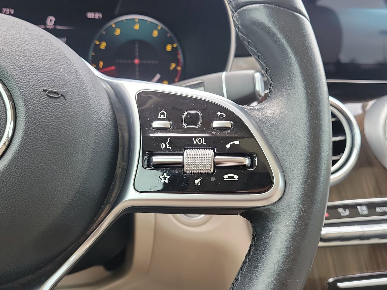 Used 2022 Mercedes-Benz GLC 300 image 29