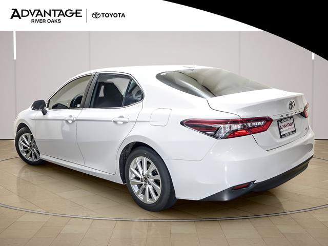 Used 2024 Toyota Camry LE FWD image 5