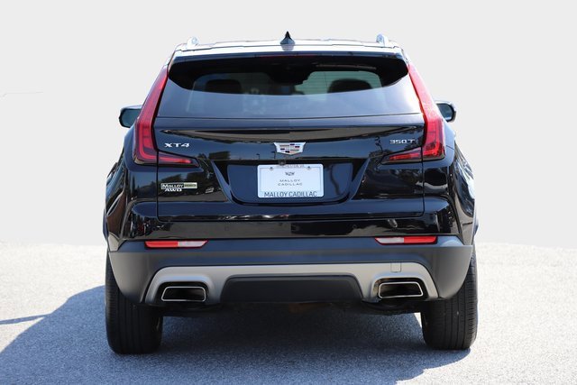 Used 2022 Cadillac XT4 Premium Luxury w/ Safety Alert Package image 4