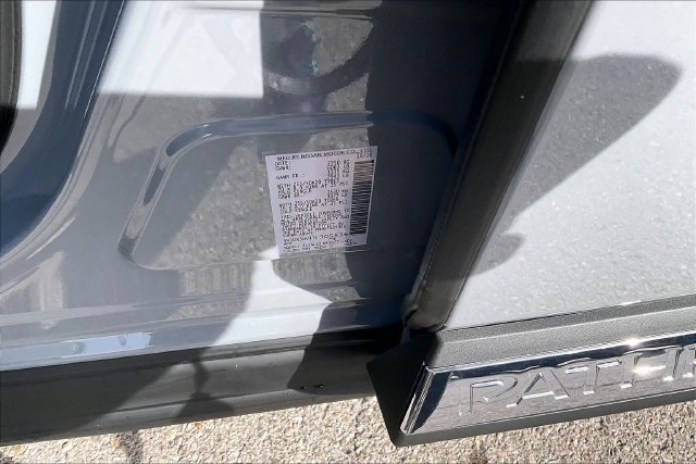 New 2026 Nissan Pathfinder Platinum w/ Lighting Package FWD image 8