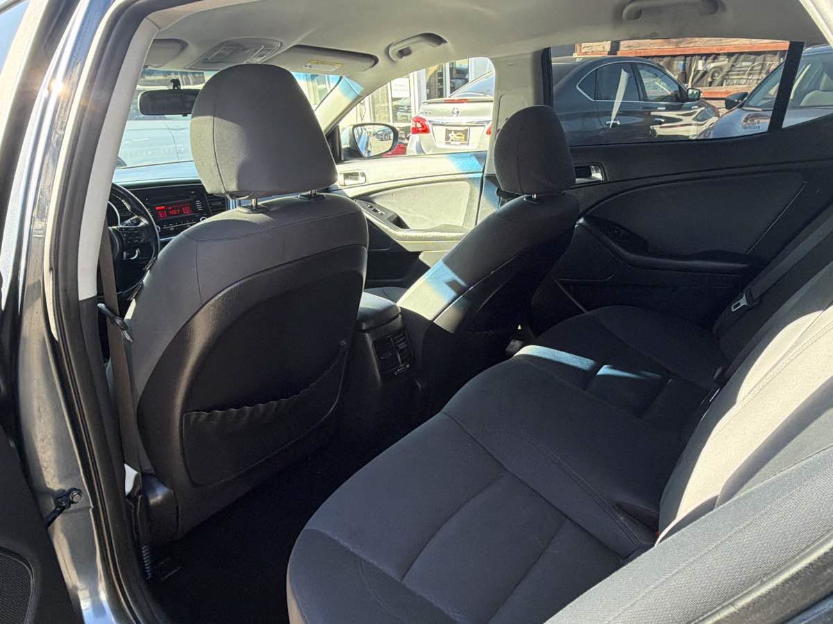 Used 2014 Kia Optima LX FWD image 9