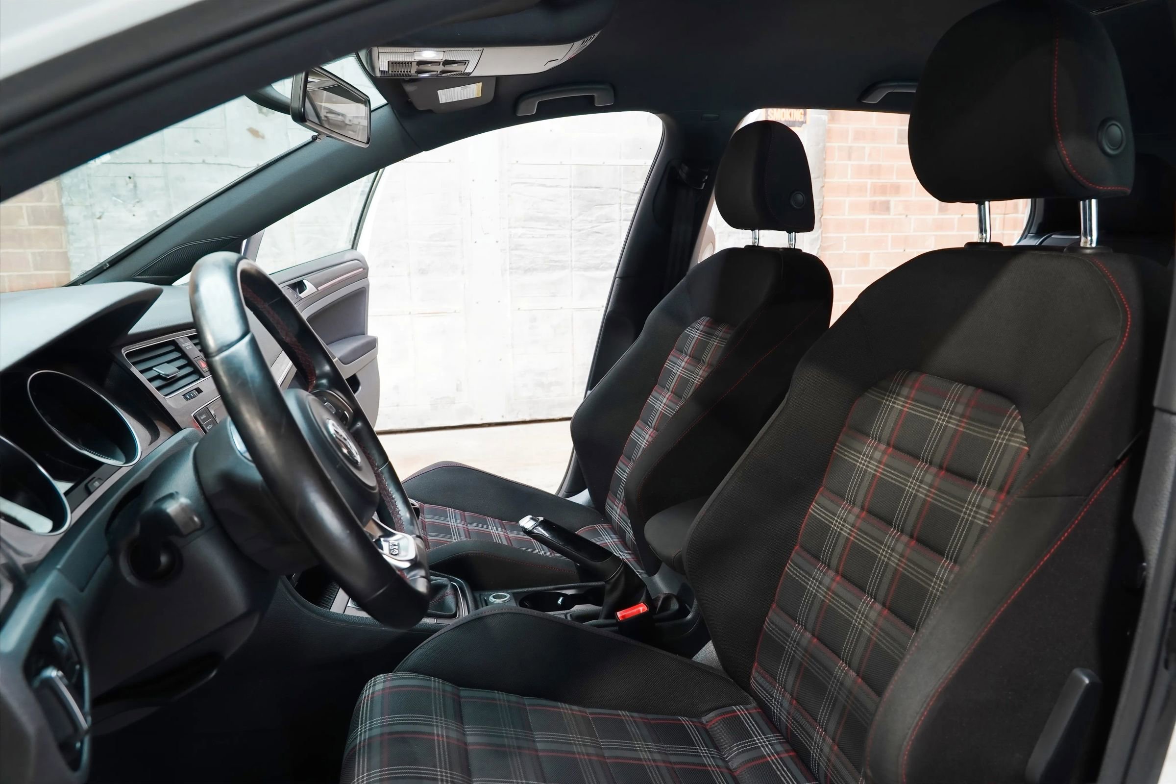 Used 2015 Volkswagen GTI S FWD image 36