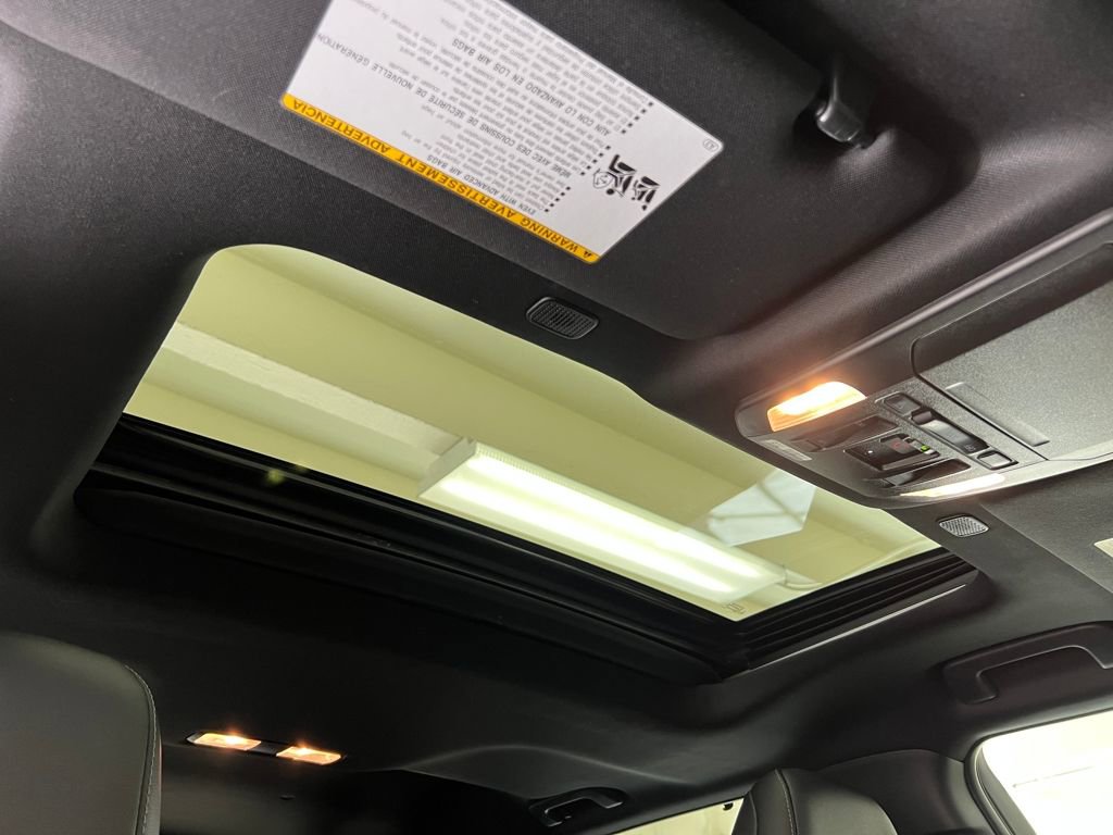 Certified 2025 Toyota Highlander XSE image 25