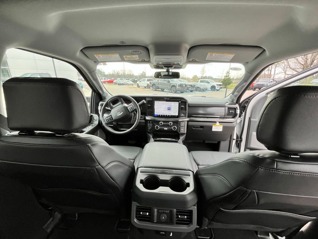 New 2026 Ford F250 Lariat w/ Black Appearance Package image 13